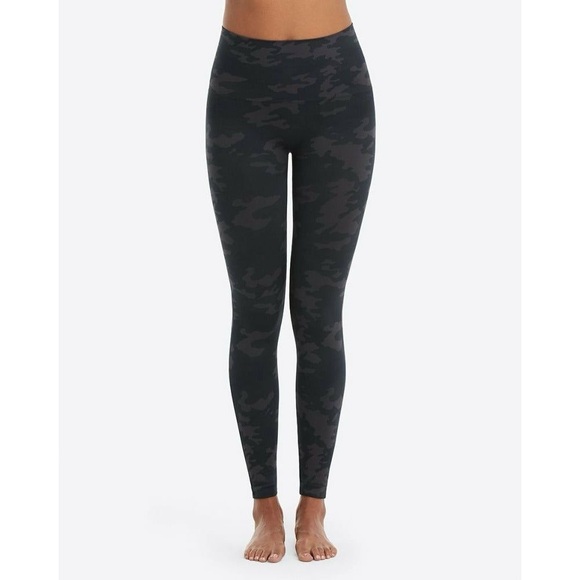 Spanx Look at Me Now Seamless Black Camo High Waisted Comfort Legging Pant - Picture 3 of 8